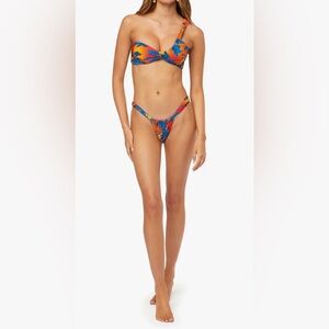 NWT - WeWoreWhat Tropic Bikini Top